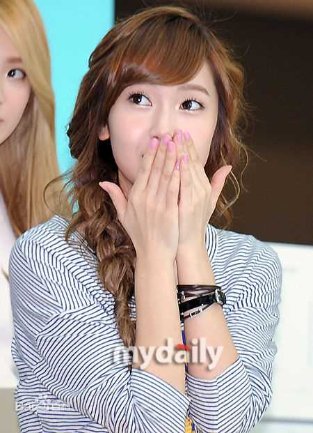 精选少女时代(韩文： 日文：しょうじょじだい 英文：Girls' Generation)精彩图册