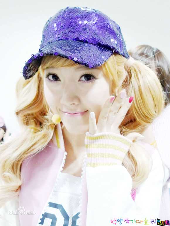 精选少女时代(韩文： 日文：しょうじょじだい 英文：Girls' Generation)精彩图册