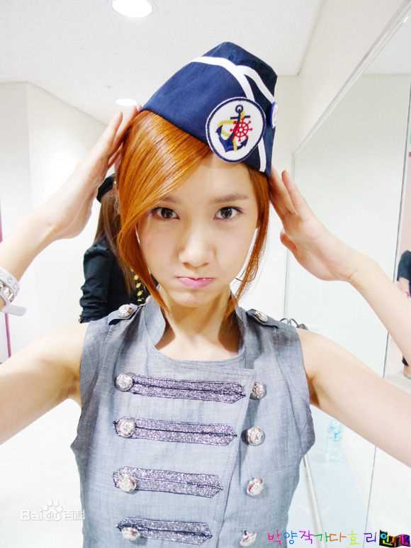 精选少女时代(韩文： 日文：しょうじょじだい 英文：Girls' Generation)精彩图册