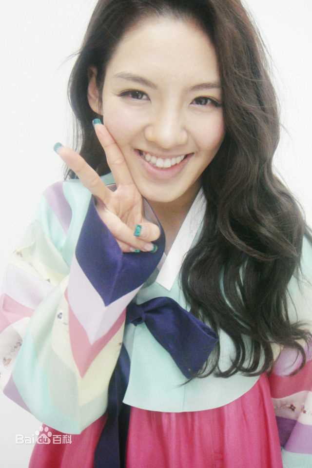 精选少女时代(韩文： 日文：しょうじょじだい 英文：Girls' Generation)精彩图册1