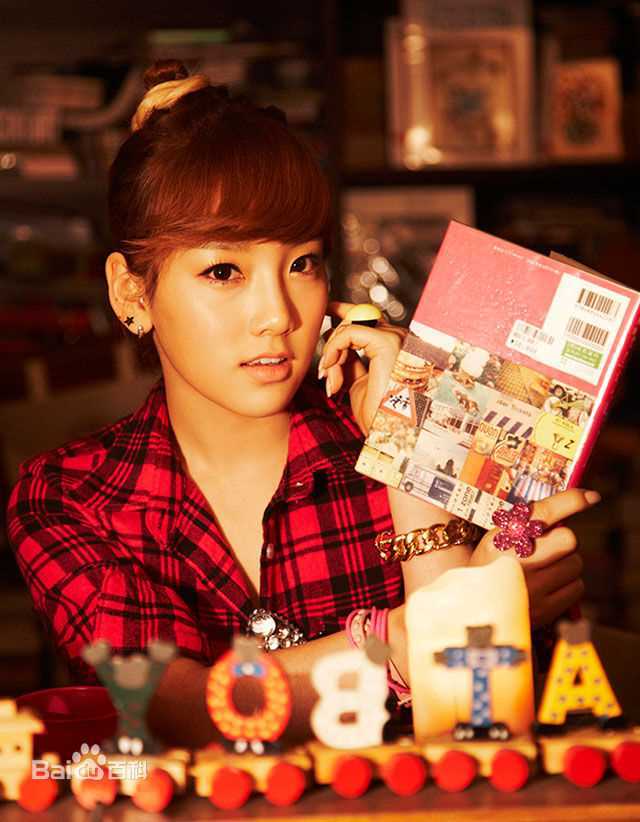 精选少女时代(韩文： 日文：しょうじょじだい 英文：Girls' Generation)精彩图册1