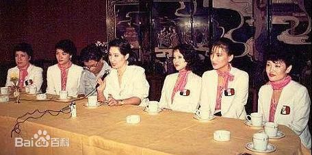 黄香莲(Xiang Lian Huang)出席活动照壁纸壁纸