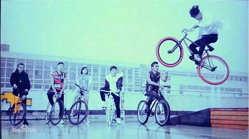 梁锋(Erics)校园疯骚史花絮壁纸壁纸