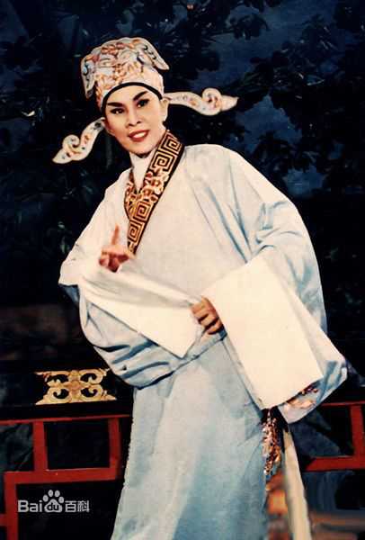 最新任剑辉(Yam Kim Fai)性感图片