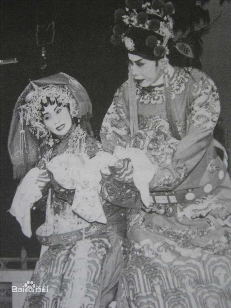 最新任剑辉(Yam Kim Fai)性感图片