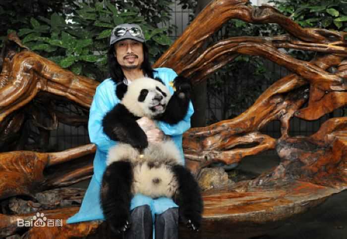 谢天笑生活中的图册