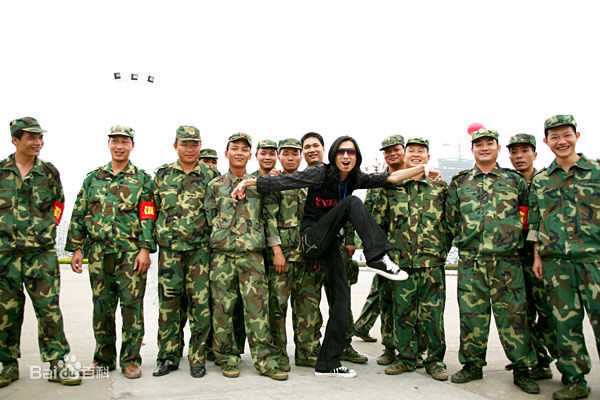 谢天笑生活中的图册