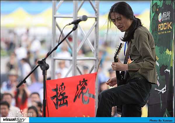 谢天笑舞台上的素颜照相册