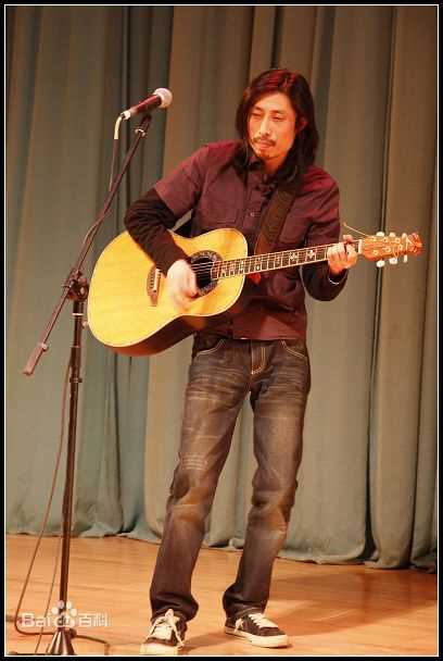 谢天笑舞台上的素颜照相册