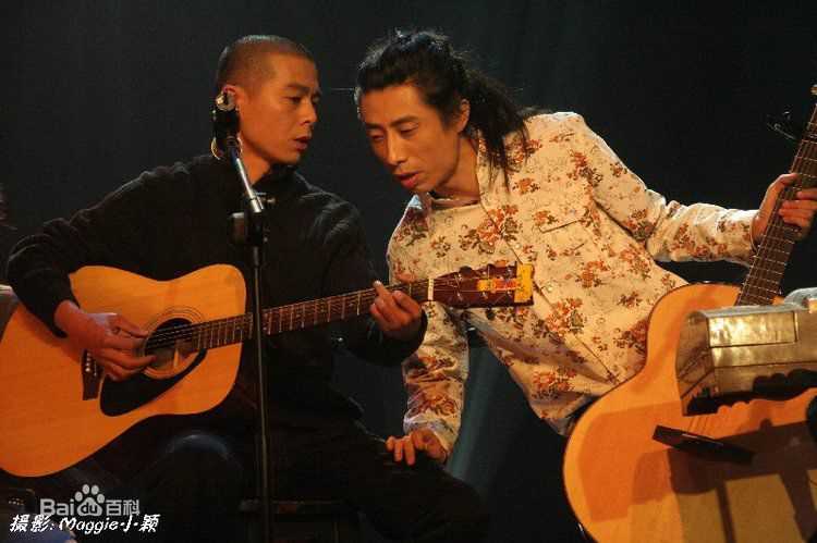 谢天笑舞台上的素颜照相册