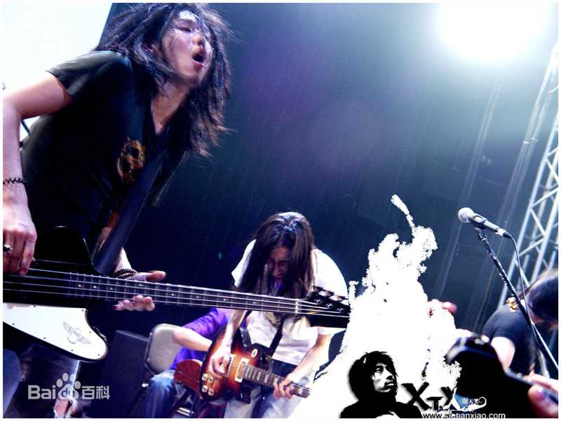 谢天笑舞台上的素颜照相册