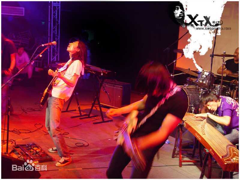 谢天笑舞台上的素颜照相册