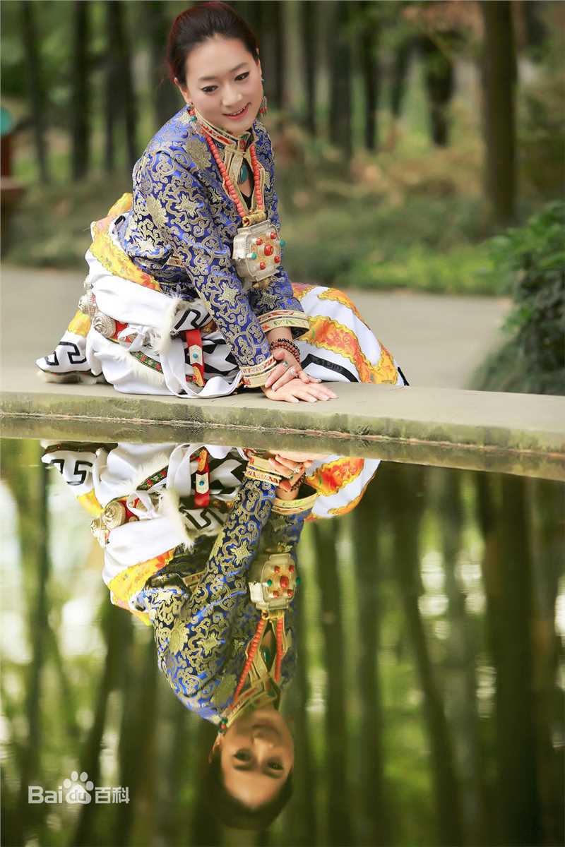 尼玛颂宋藏服造型图片图集