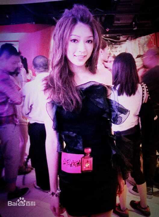 连诗雅(Shiga Lin)喜爱夜蒲生活照