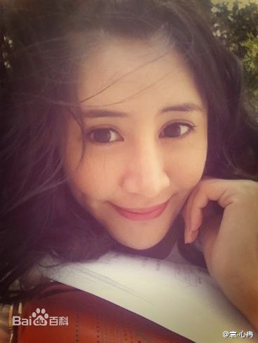 袁心冉素颜照壁纸壁纸