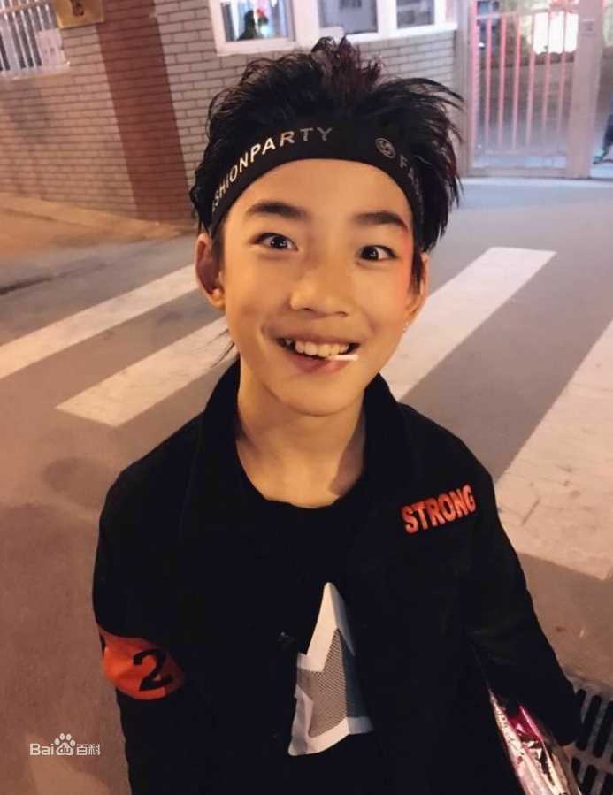 林秋楠图集素颜照相册