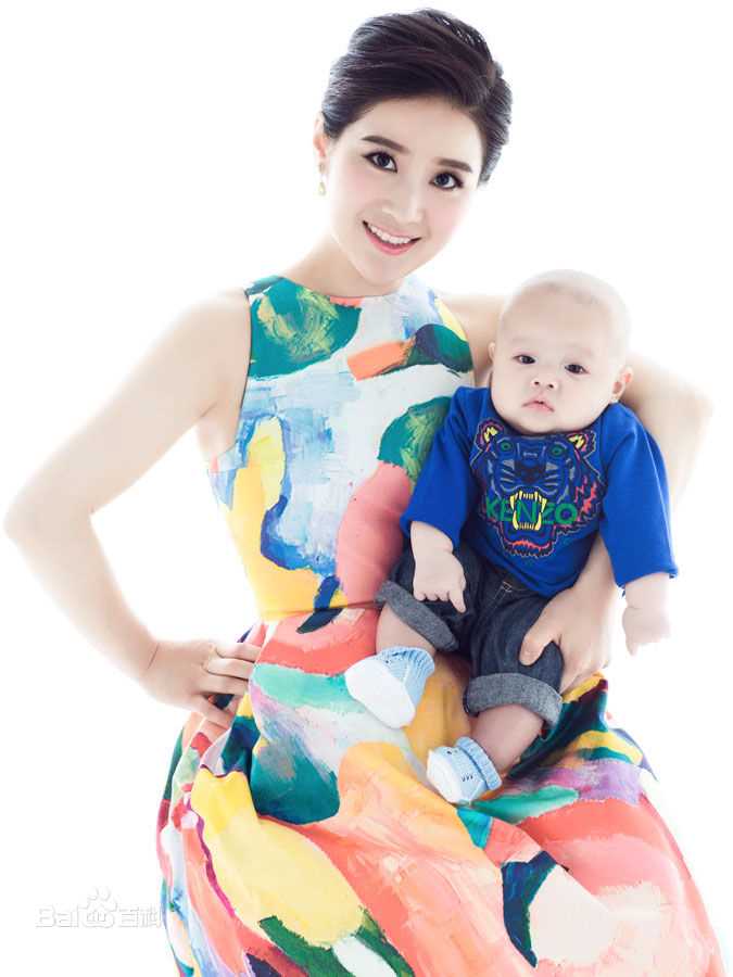 王碧儿与儿子前后照片