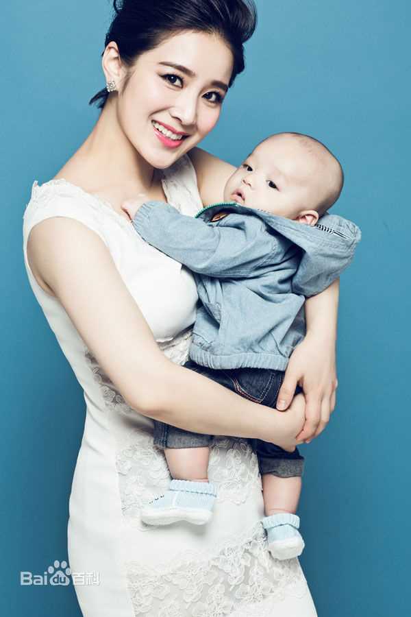 王碧儿与儿子前后照片
