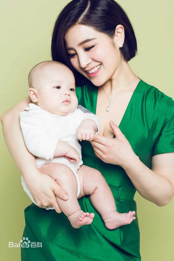 王碧儿与儿子前后照片