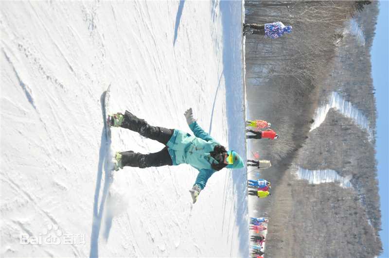 王碧儿滑雪照前后照片