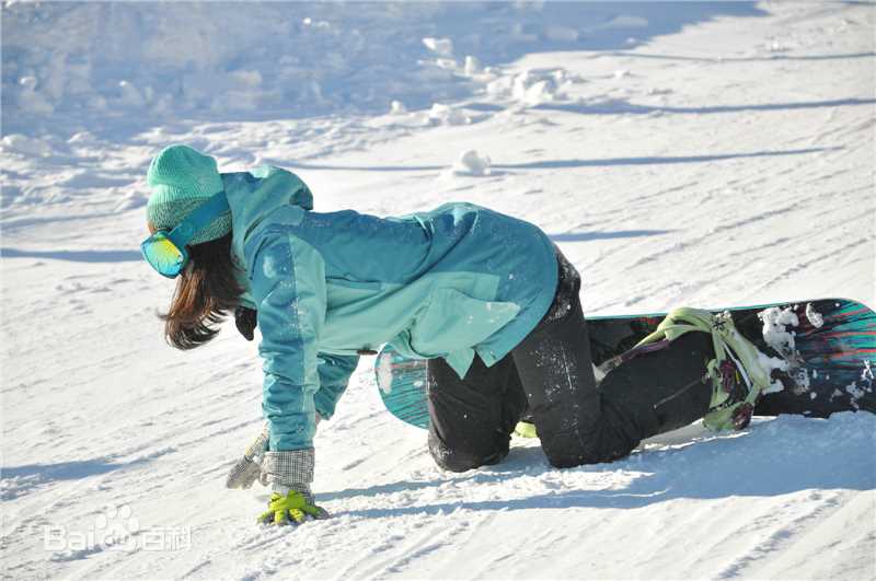 王碧儿滑雪照前后照片
