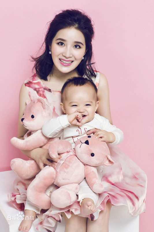 王碧儿与“盛童童”图册