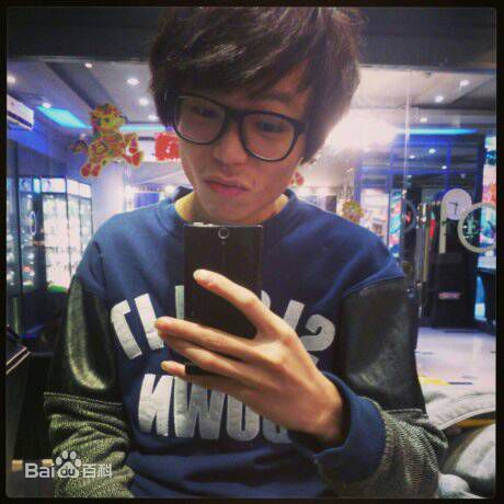 谭海波(Tan Haibo)小贱性感图片壁纸