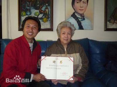 李光彩前后照片