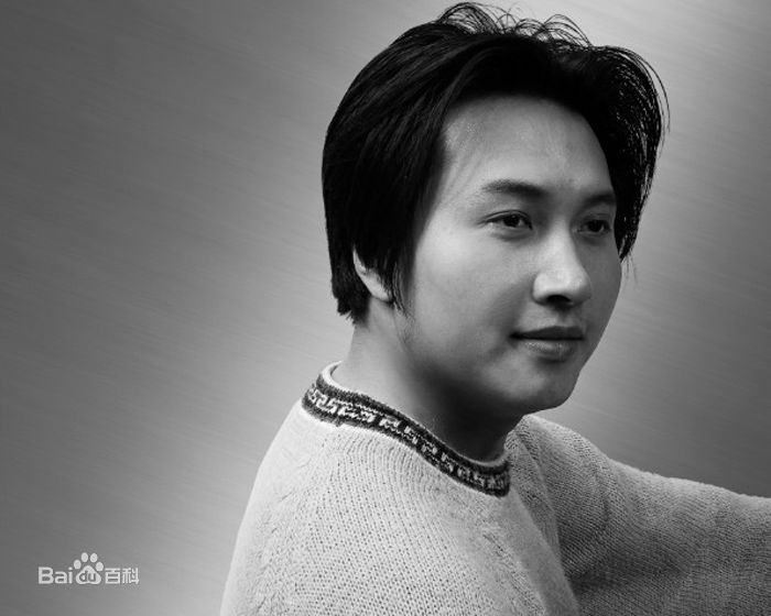 李光彩荣获“中华十大最具创新人物奖”素颜照相册