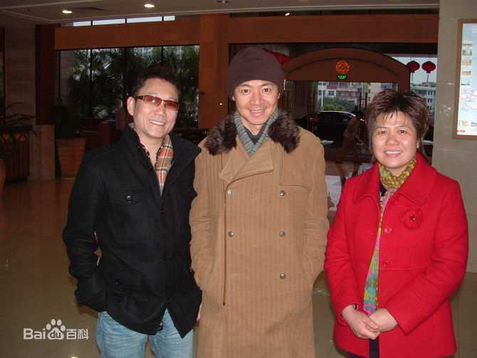 王迪著名歌星与明星素颜照壁纸