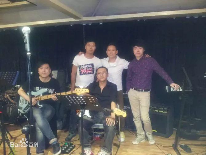 王迪著名歌星与明星素颜照壁纸