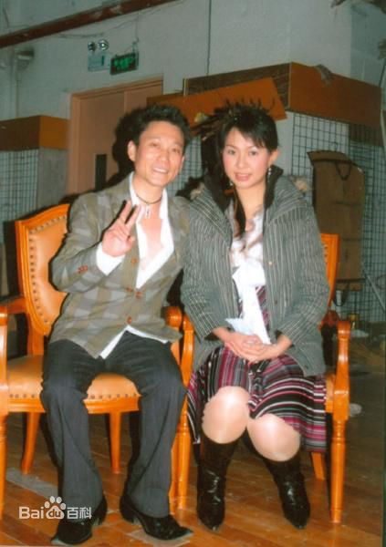 王迪著名歌星与明星素颜照壁纸