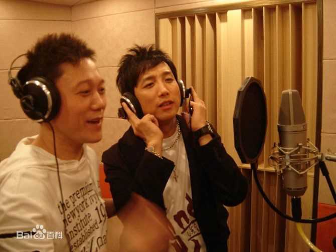 王迪著名歌星与明星素颜照壁纸