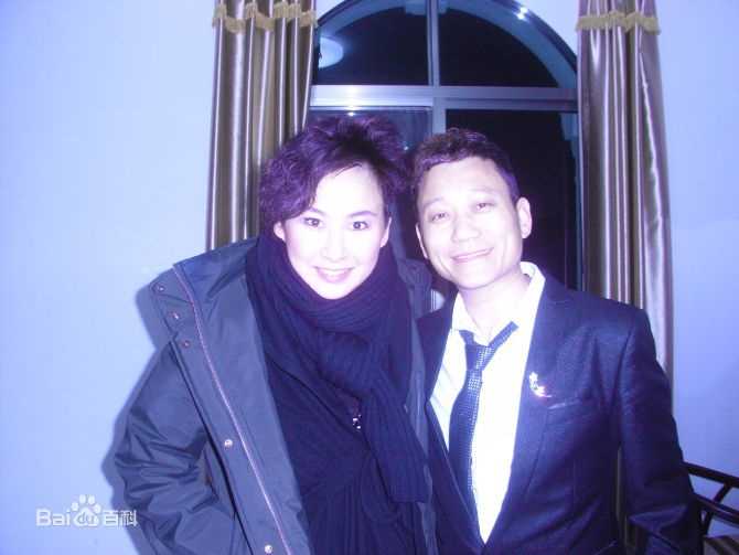 王迪著名歌星与明星素颜照壁纸