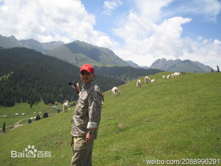 杜燕歌香港著名配音演员图册