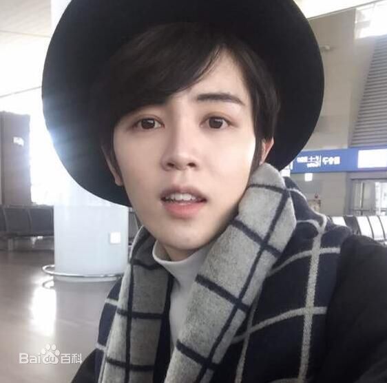 戴景耀日常生活中的图册