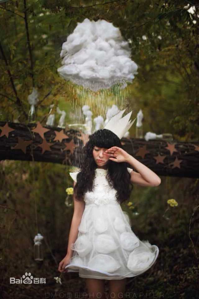 王微雨《白砂糖女孩》封面