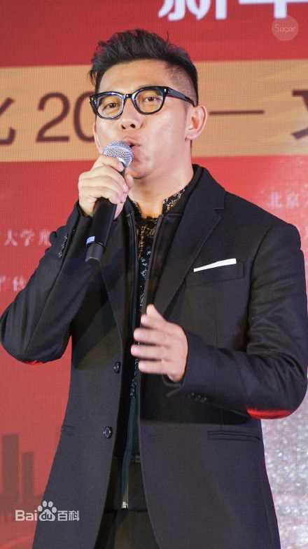 胡海泉(Cannon)参加北大光华论坛前后照片