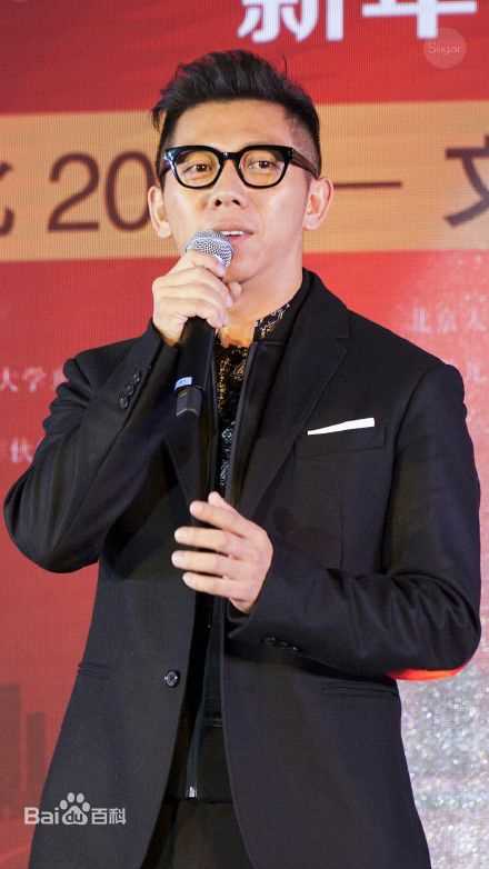 胡海泉(Cannon)参加北大光华论坛前后照片