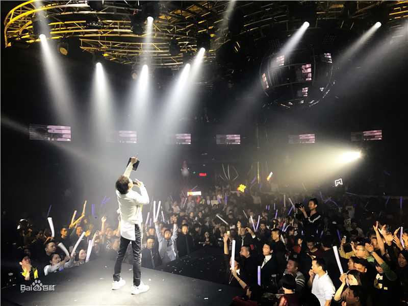 李昊瀚山野演出照图册