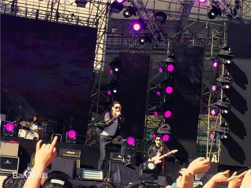 李昊瀚山野演出照图册