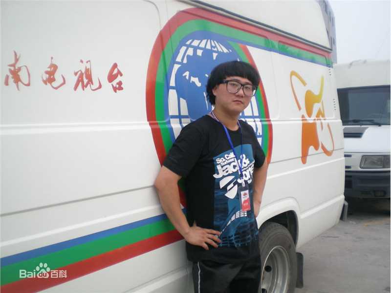 陈童(Charlie).河南卫视壁纸壁纸