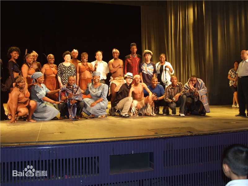 陈童(Charlie)外交会演出壁纸壁纸