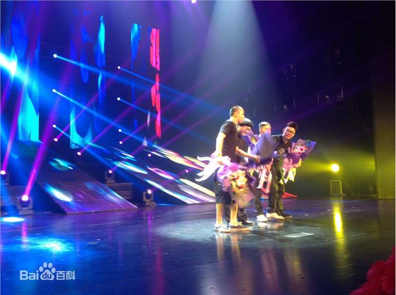 陈童(Charlie)重庆大剧院活动性感图片壁纸