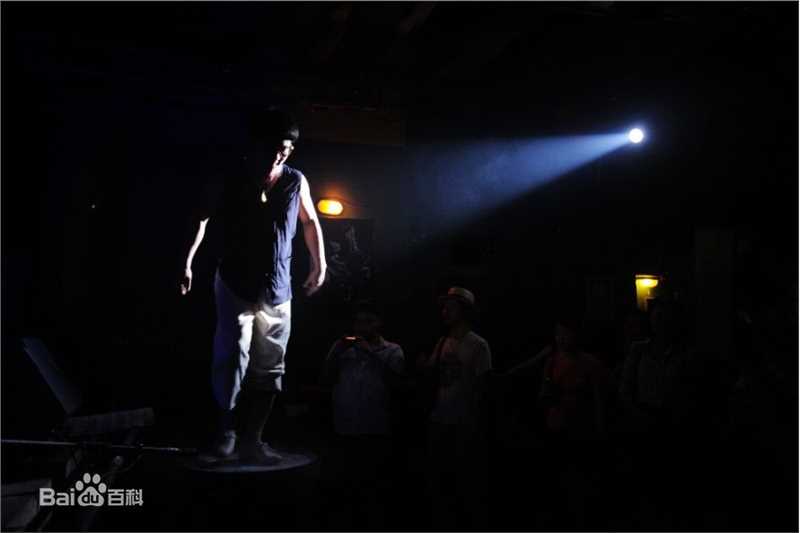 陈童(Charlie)2013踢踏舞音乐会壁纸壁纸