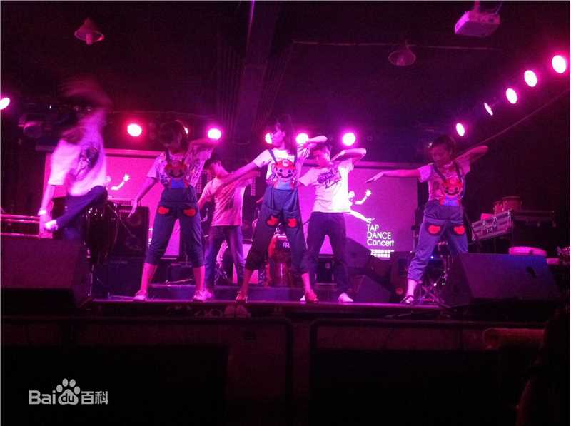 陈童(Charlie)2013踢踏舞音乐会壁纸壁纸