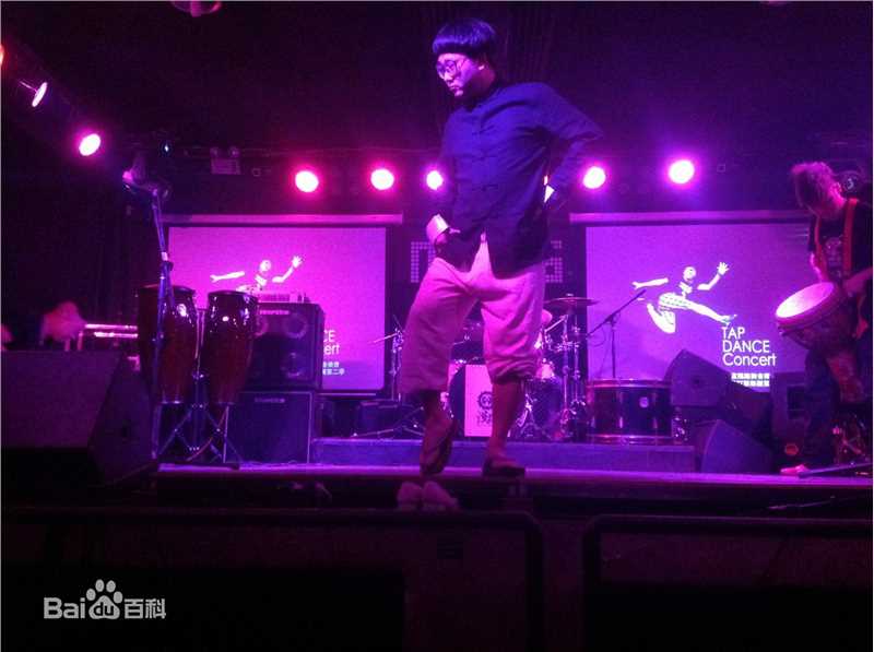 陈童(Charlie)2013踢踏舞音乐会壁纸壁纸