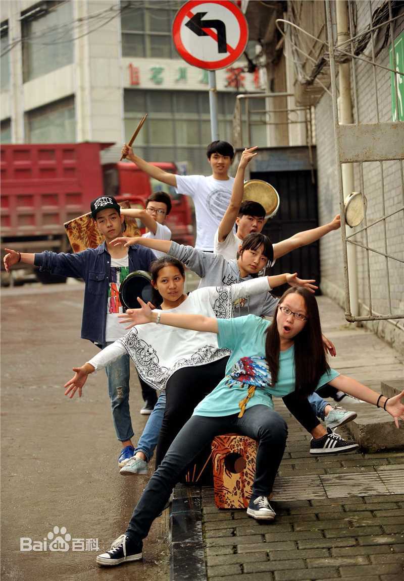 陈童(Charlie)教学中的舞台壁纸壁纸