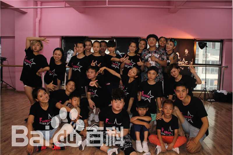 陈童(Charlie)平日教学花絮壁纸壁纸