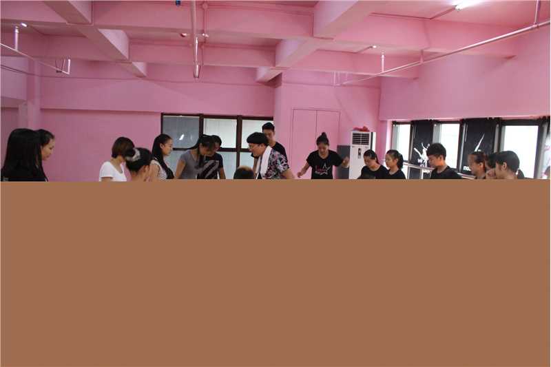 陈童(Charlie)平日教学花絮壁纸壁纸